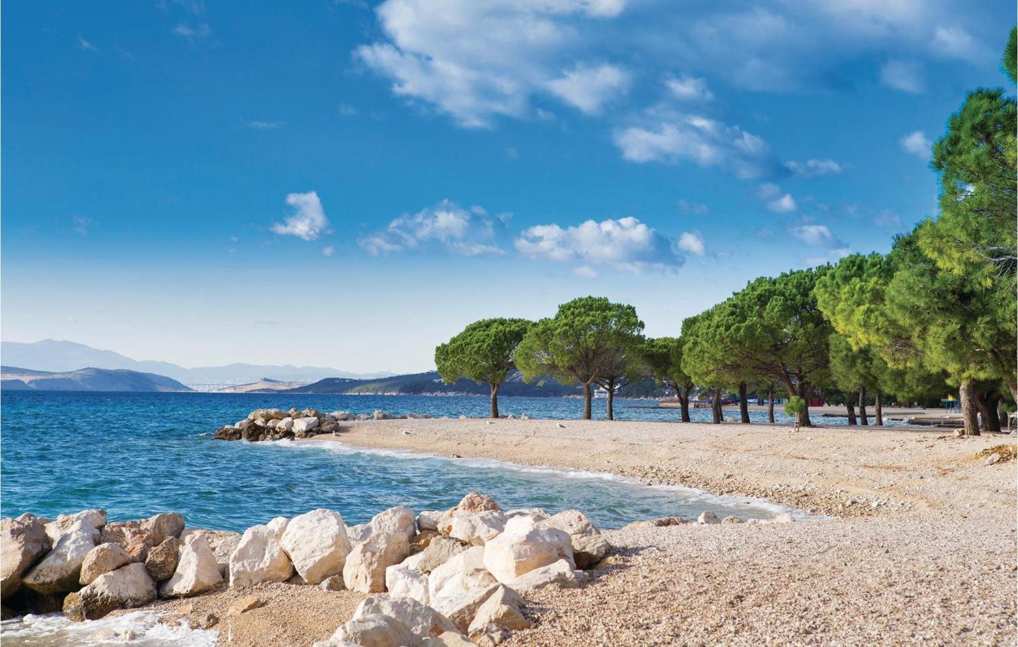 Cozy Apartment In Crikvenica With House Sea View المظهر الخارجي الصورة
