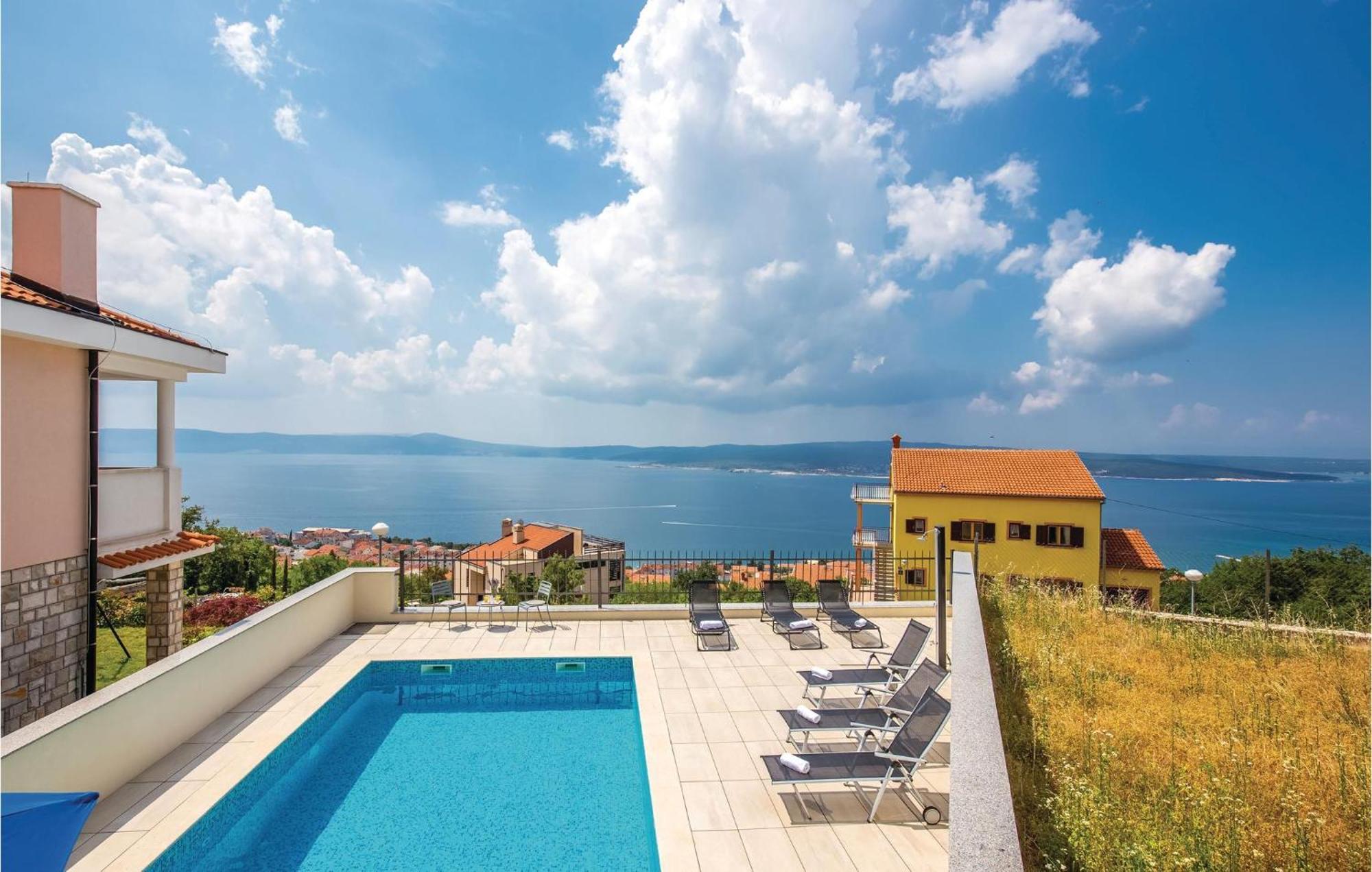 Cozy Apartment In Crikvenica With House Sea View المظهر الخارجي الصورة