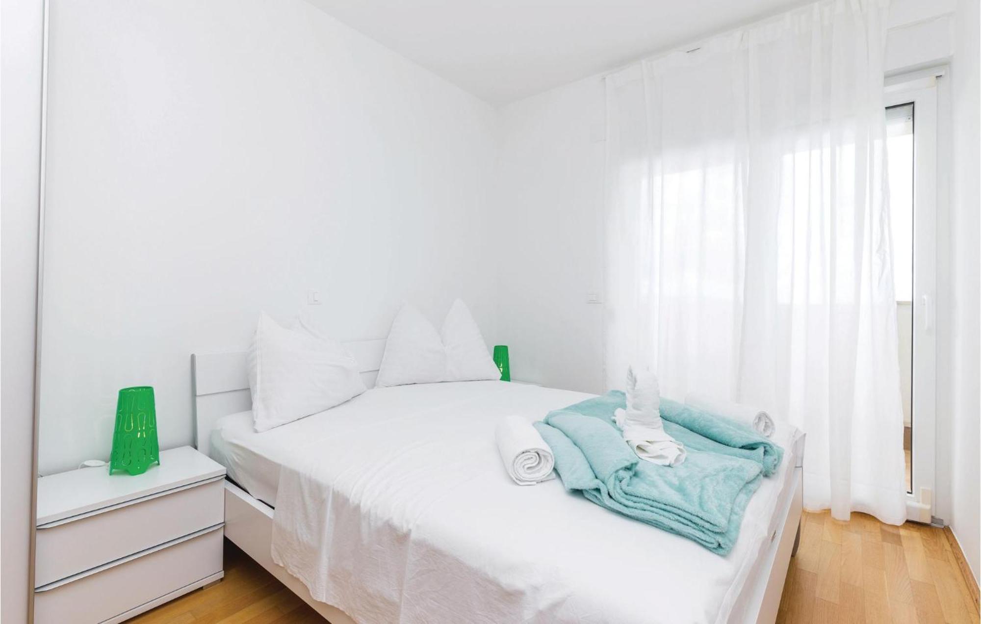 Cozy Apartment In Crikvenica With House Sea View المظهر الخارجي الصورة