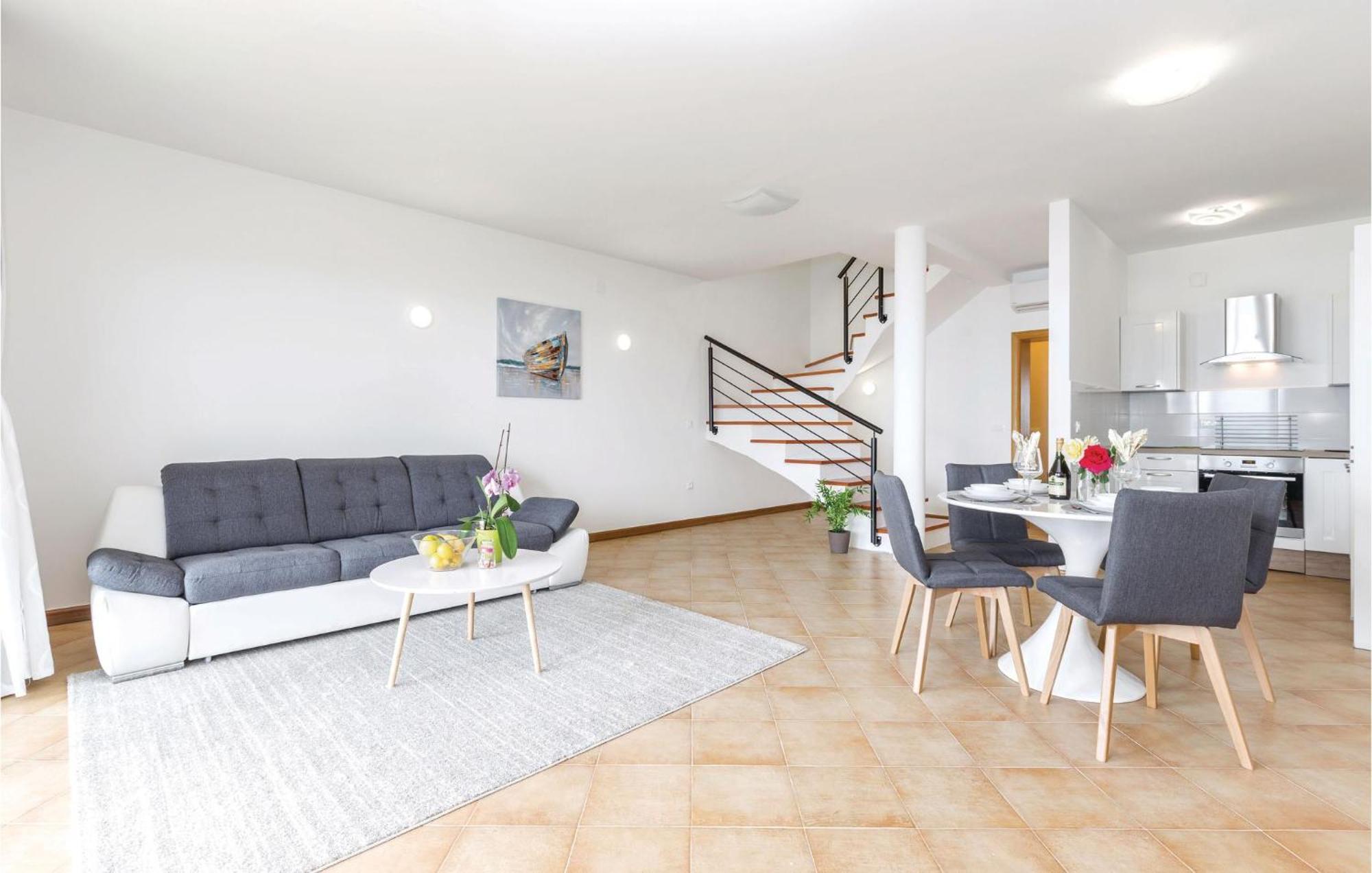 Cozy Apartment In Crikvenica With House Sea View المظهر الخارجي الصورة