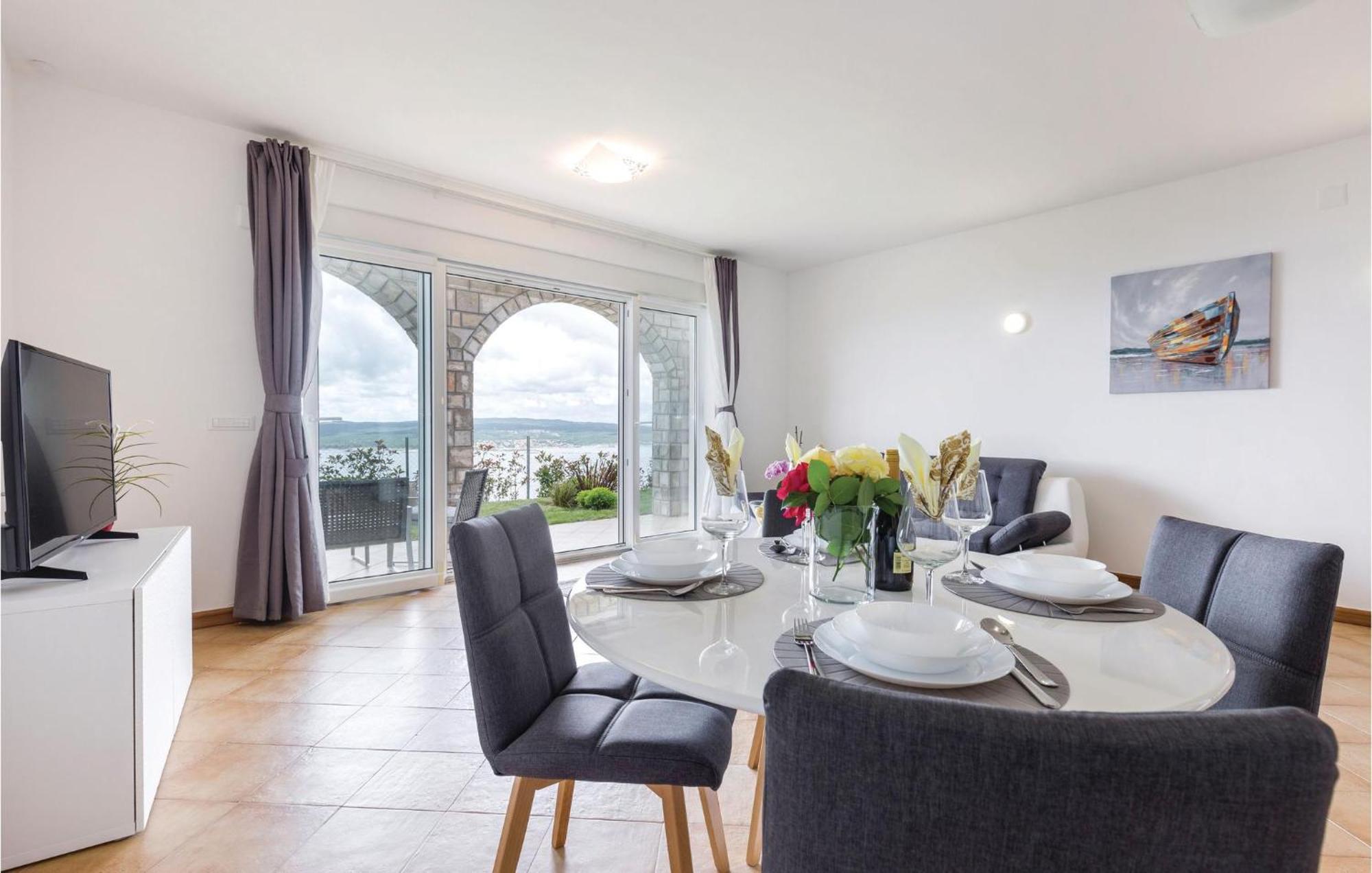 Cozy Apartment In Crikvenica With House Sea View المظهر الخارجي الصورة
