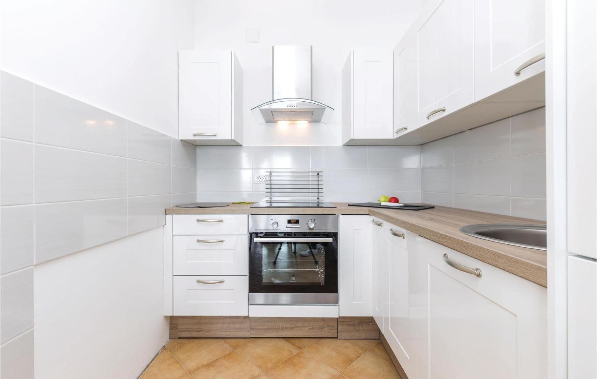 Cozy Apartment In Crikvenica With House Sea View المظهر الخارجي الصورة